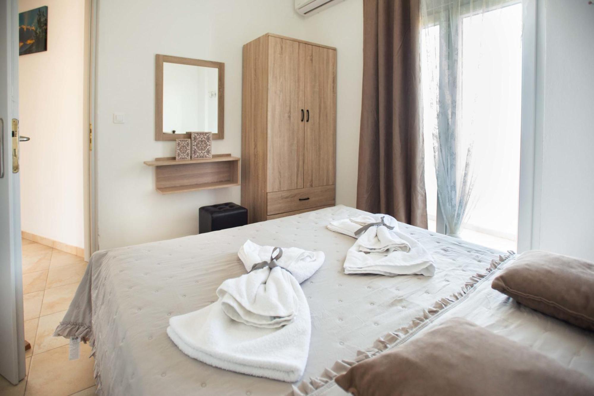 Afrathias Beachhouse - Cretan Hideaway คาลามากิ ภายนอก รูปภาพ