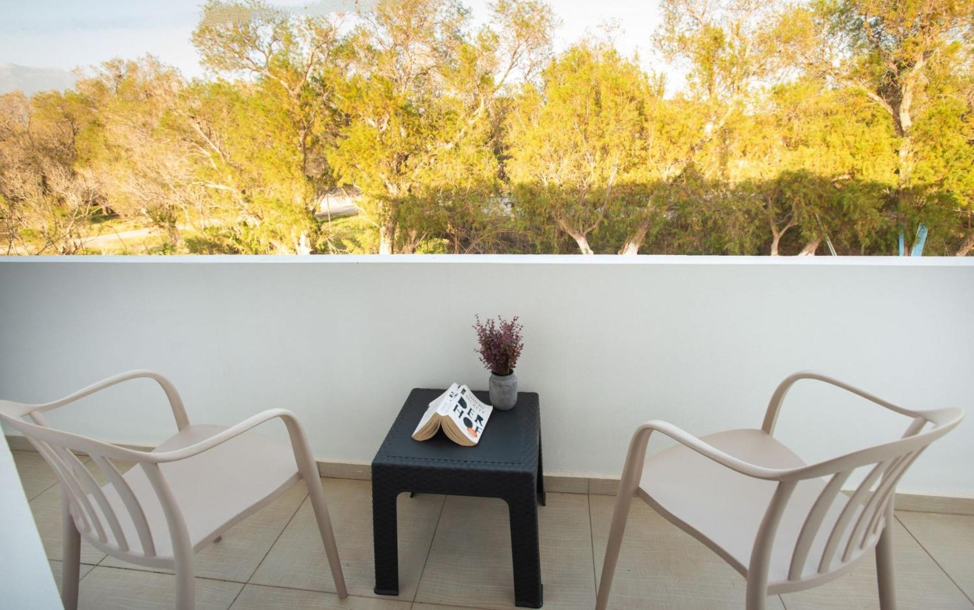 Afrathias Beachhouse - Cretan Hideaway คาลามากิ ภายนอก รูปภาพ